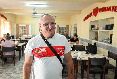 Miroslav Subašić Kaspa, humanista, aktivista, osnivač humanitarne organizacije “Mozaik prijateljstva” Miroslav Subašić Kaspa, humanista i aktivista iz Banjaluke. Osnivač humanitarne organizacije “Mozaik prijateljstva”