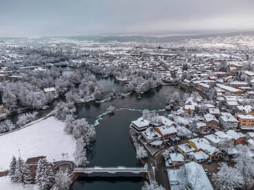 Bihać Bihać prekriven snijegom