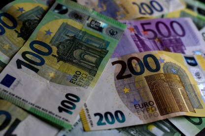 Euro 100, 200, 500 Eura