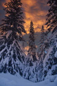 Zalazak sunca na planini