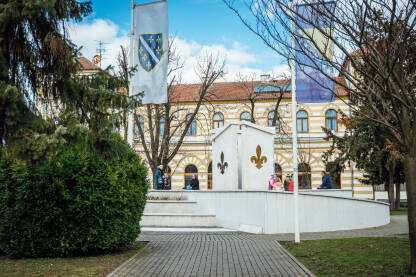 Spomenik palim borcima Armije BiH u Brčkom