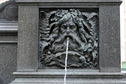 Erzherzog Johann Brunnen fontana u Gracu, Austrija Ukrašena fontana u centru grada Graza u Austriji.