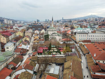 Sarajevo, Bosna i Hercegovina, snimak dronom. Glavni grad Bosne i Hercegovine.