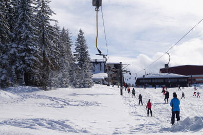 Skijanje na Vlašiću Ski lift na Vlašiću.