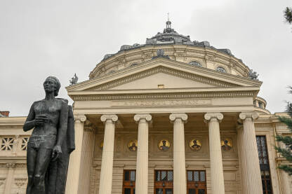 Sala za koncerte Romanian Athenaeum u Bukureštu, Rumunija. U ovoj dvorani smješten je filharmonijski orkestar "George Enescu".