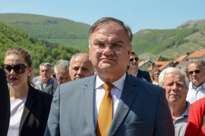 Mladen Ivanić, političar, ekonomist, bivši srpski član Predsjedništva Bosne i Hercegovine.