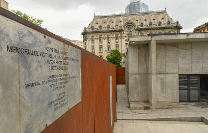 Spomenik Romima i Jevrejima koji su tokom II svjetskog rata iz rumunskih gradova odvođeni u smrt.