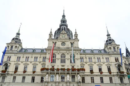 Gradska vijećnica u Gracu Graz, Austrija: Zgrada gradske vijećnice na Hauptplatzu. Rathaus na glavnom trgu. Historijska zgrada.