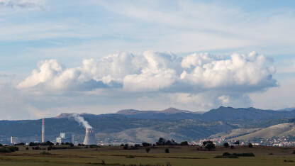 Termoelektrana Gacko Termoelektrana Gacko, panoramski pogled sa južne strane.