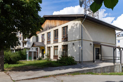 Poštanski ured Glamoč Zgrada Poštanski ured Glamoč