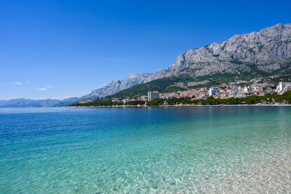 AK1_3137 Makarska rivijera, Hrvatska. Popularno turističko odredište u Dalmaciji. Jadransko more.