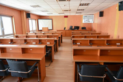 Sala Skupštine u Bratuncu, BiH Skupština, Bratunac. Sala za sastanke.