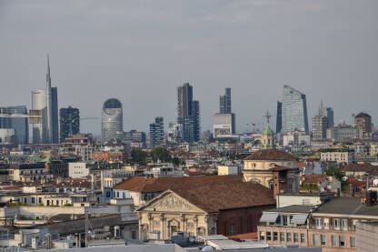 Panorama Milana, Italija Zgrade u Milanu, Italija. Moderne građevine i turističke atrakcije.