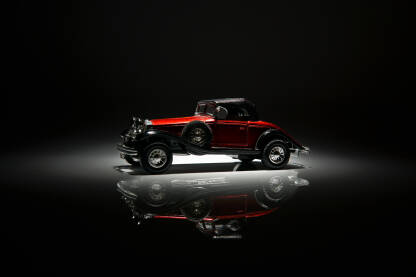 Oldtimer Maketa oldtajmera