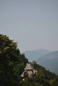Kućica na planini Kućica u šumi, Mećavnik, Mokra gora, Srbija