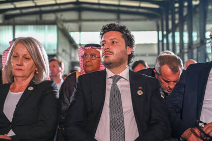 Dritan Abazović, premijer Crne Gore Dritan Abazović, političar i premijer Crne Gore od aprila 2022. godine.