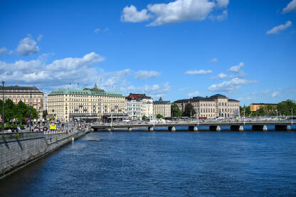 Stockholm, Švedska: Zgrade u centru grada. Obala Strandvägen sa historijskim zgradama.