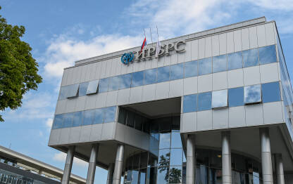 Investiciono-razvojna banka Republike Srpske Investiciono-razvojna banka Republike Srpske (IRB RS), sa sjedištem u Banjaluci, registrovana je kao akcionarsko društvo a 100 odsto vlasništva ima Republika Srpska.