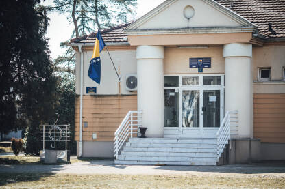 Osnovna muzička škola Brčko Ulaz u osnovnu muzičku školu u Brčko