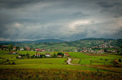 Pogled na selo Pogled na selo Kamenica,Nišićka(Crnoriječka) visoravan