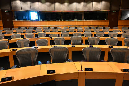 Bruxelles, Belgija: konferencijska sala u EU parlamentu Bruxelles, Belgija: konferencijska sala u EU parlamentu. Institucije Europske unije.