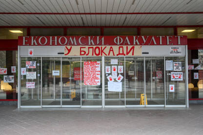 Blokada univerziteta i fakulteta u Srbiji kao protest protiv vlasti. Beograd, Srbija, januar 2025.: Blokada univerziteta i fakulteta u Srbiji kao protest protiv vlasti. Studentski protesti.