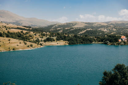 Jezero Klinje kod Gacka