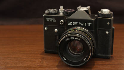 Analagni fotoaparat Zenit Analogni fotoaparat Zenit TTL