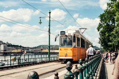 Tramvaj Javni prevoz u Budimpešti. Tramvaj.