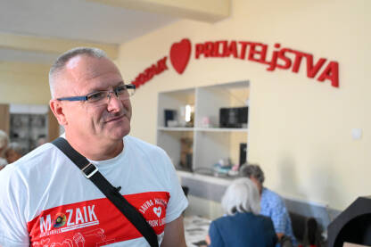 Miroslav Subašić Kaspa, humanista, aktivista, osnivač humanitarne organizacije “Mozaik prijateljstva” Miroslav Subašić Kaspa, humanista i aktivista iz Banjaluke. Osnivač humanitarne organizacije “Mozaik prijateljstva”