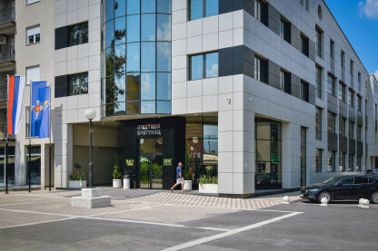 Bratunac je dobio novu administrativnu zgradu Opštine Bratunac koja je izgrađena na mjestu starog i dotrajalog objekta.