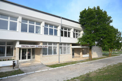 Zgrada opštine Glamoč. Zgrada opštine Glamoč. Institucije u Glamoču.
