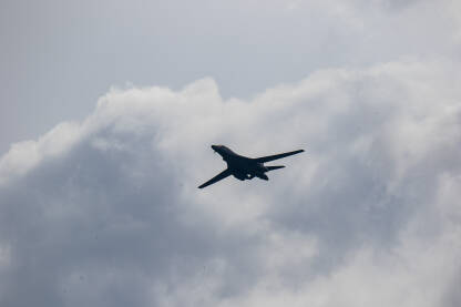 Bombarder B-1B Lancer Bombarder B1-B Lancer vojske SAD-a.