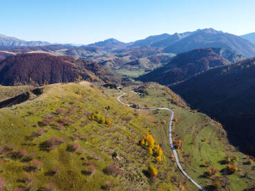 Jesen u planini Jesen u planini, snimak dronom. Bjelašnica i Visočica.