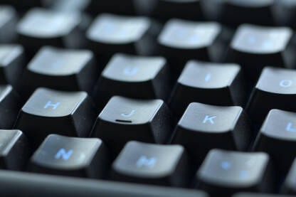 Tastatura Makro fotografija tastature sa iluminacijom - osvjetljenjem