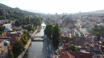 Panorama Sarajeva. Snimak dronom glavnog grada BiH.