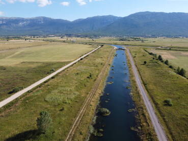Kanal u Livanjskom polju Kanal u Livanjskom polju.