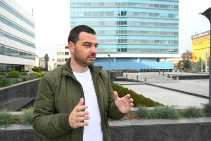 Saša Magazinović Saša Magazinović, političar iz Bosne i Hercegovine.