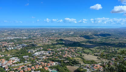 San Marino, panorama. Pogled na grad, San Marino, Italijansku obalu i Jadransko more.