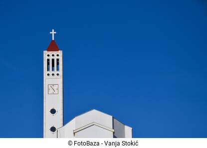 Crkva Svetog Ivana u Neumu. Bijela katolička crkva.