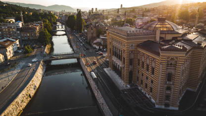 Vijećnica Sarajevo Sarajevska Vijećnica Dron iz zraka Stari grad Sarajevo Čaršija