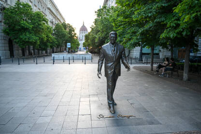 Budimpešta, Mađarska: Statua Ronalda Reagana u parku. Ronald Reagan bio je predsjednik Sjedinjenih Američkih Država. Brončani kip Ronalda Reagana, bivšeg američkog predsjednika