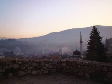 Travnička tvrđava Travnička tvrđava, ili Stari grad u Travniku je jedan je od najljepših i najočuvanijih utvrđenih objekata srednjovjekovne Bosne i Hercegovine