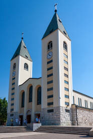 Crkva sv. Jakova u Međugorju Crkva svetog Jakova je katolička župna crkva hodočasničkog mjesta Međugorja i općine Čitluk u Bosni i Hercegovini. Posvećena je apostolu sv. Jakovu. O župi brinu franjevci iz Franjevačke provincije.