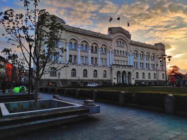 Gradska uprava Banja Luka Gradska uprava uz zalazak sunca.