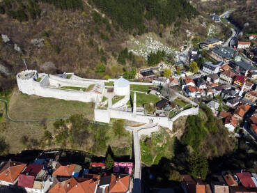 Travnik Travnik, Bosna i Hercegovina. Tvrđava u starom gradu, snimak dronom.