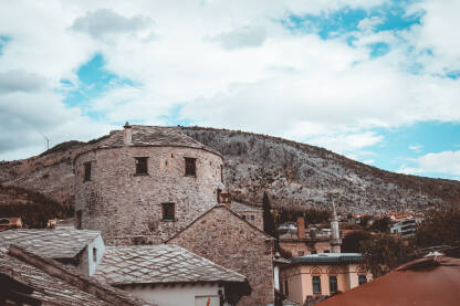 Stare građevine u Mostaru. Mostar, stare gradjevine i stari grad