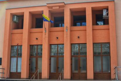 Zgrada centra za kulturu i obrazovanje, Bosanski Petrovac.