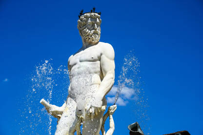 Firenca, Italija: Neptunova fontana. Firenca, Italija: Neptunova fontana na Piazza della Signoria. Fontana u centru grada.