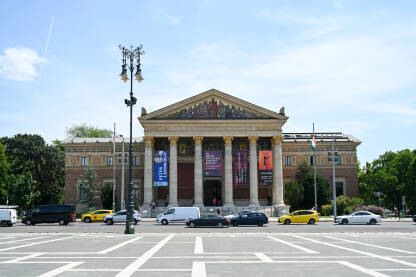 Budimpešta, Mađarska. Dvorana umjetnosti. Műcsarnok. Budimpešta, Mađarska: zgrada Kunsthalle. Dvorana umjetnosti. Műcsarnok.